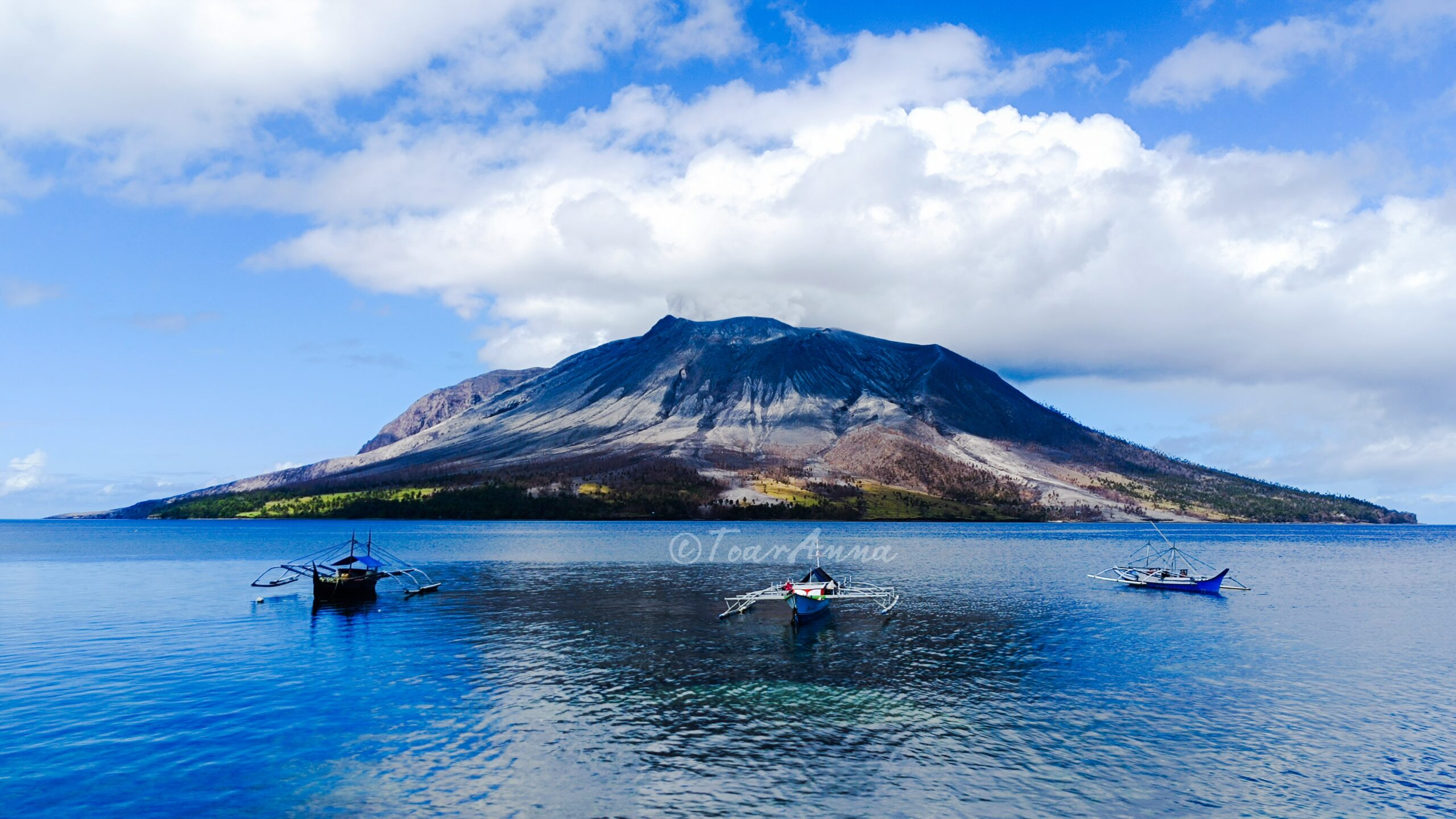 Gunung Api Ruang, Tagulandang, Kepualauan Sitaro.(foto: manadosiana.net).