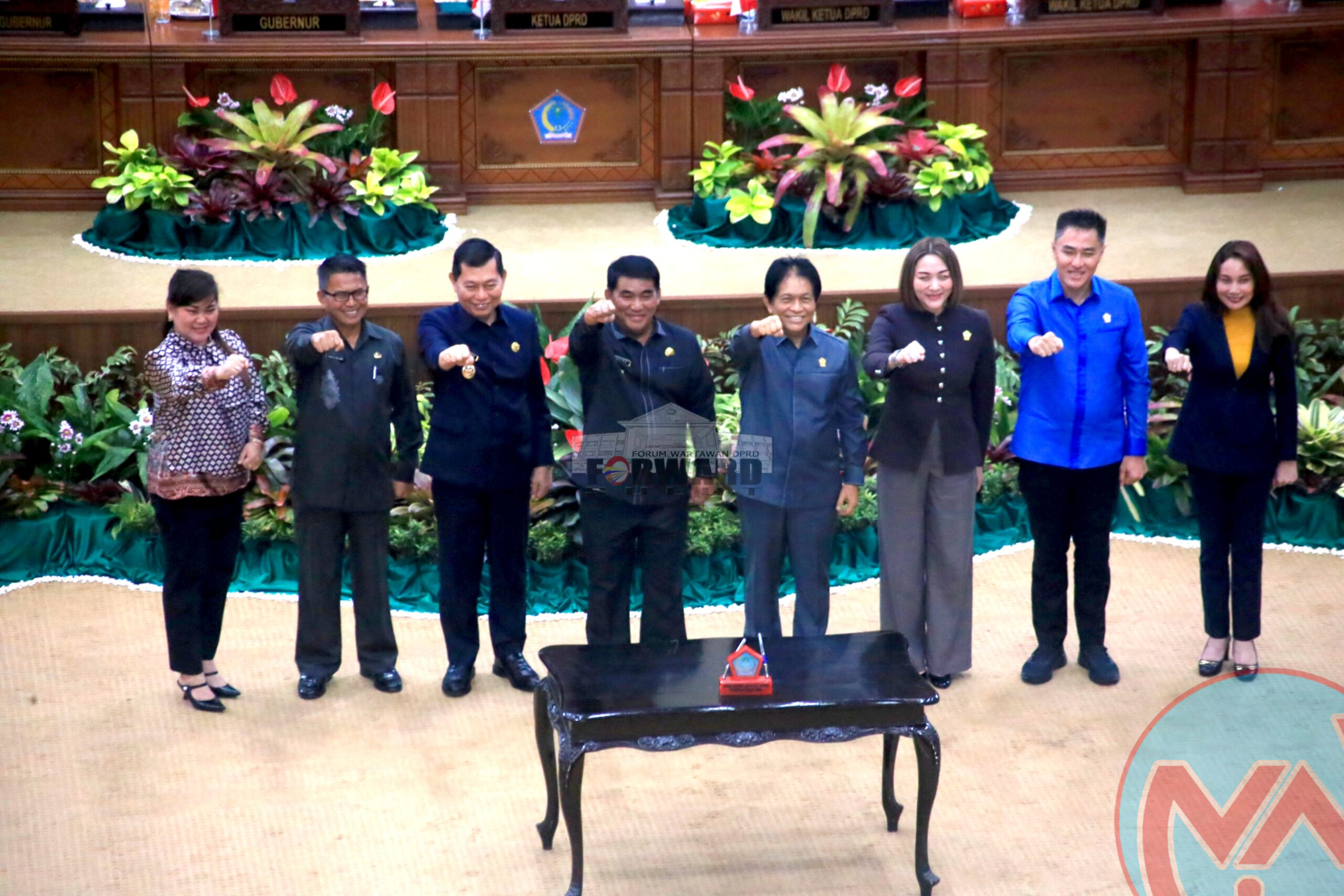 Picsart_25-11-26_17-51-37-126