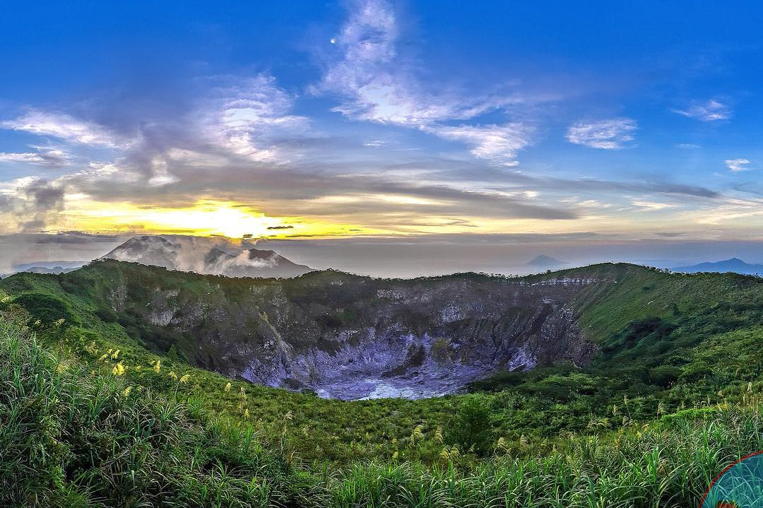 GUNUNG-MAHAWU-KOTA-TOMOHON (1)