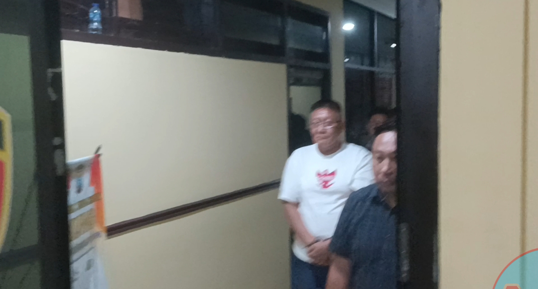 Screenshot_2025-12-12-04-54-18-436_com.miui.videoplayer-edit